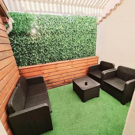 Menage Gratuit Apartman *